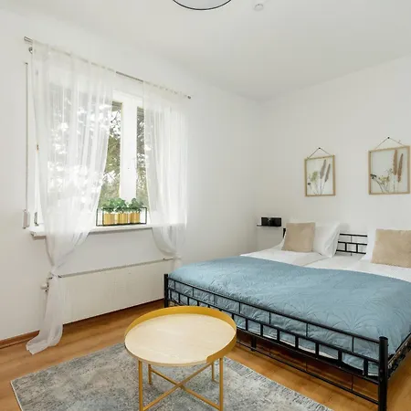 Beautiful House With Balcony, Ideal For Families By Renters Сasa de vacaciones