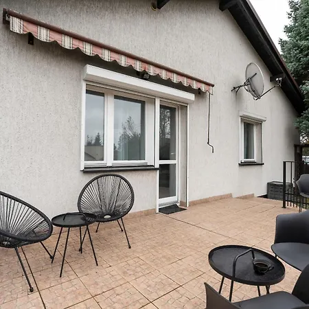 Beautiful House With Balcony, Ideal For Families By Renters Сasa de vacaciones